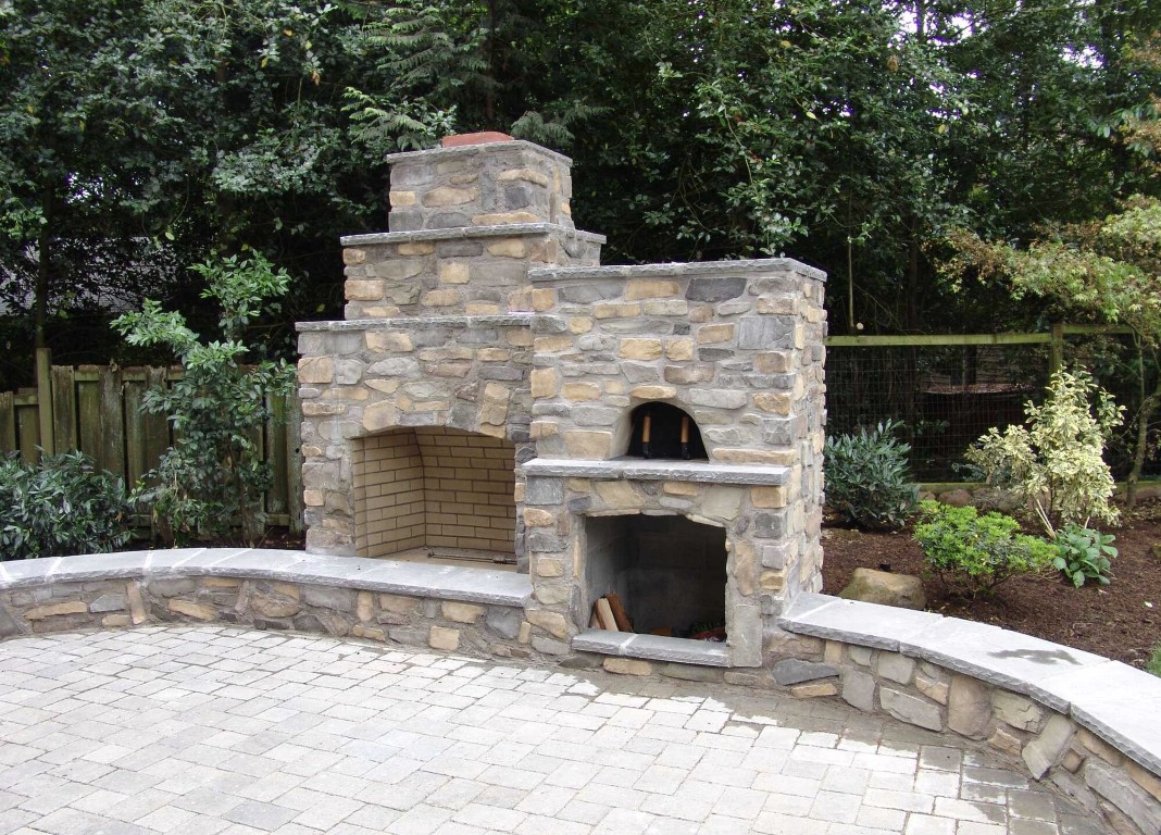 Outdoor Fireplaces & Kitchens in Spring Hill, FL